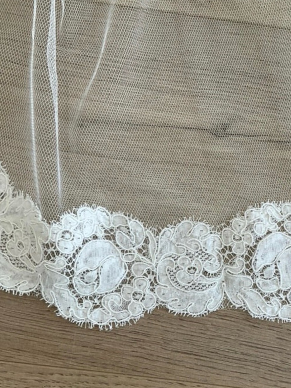 Sarah Seven Greta Wedding Veil - Picture 2 of 3